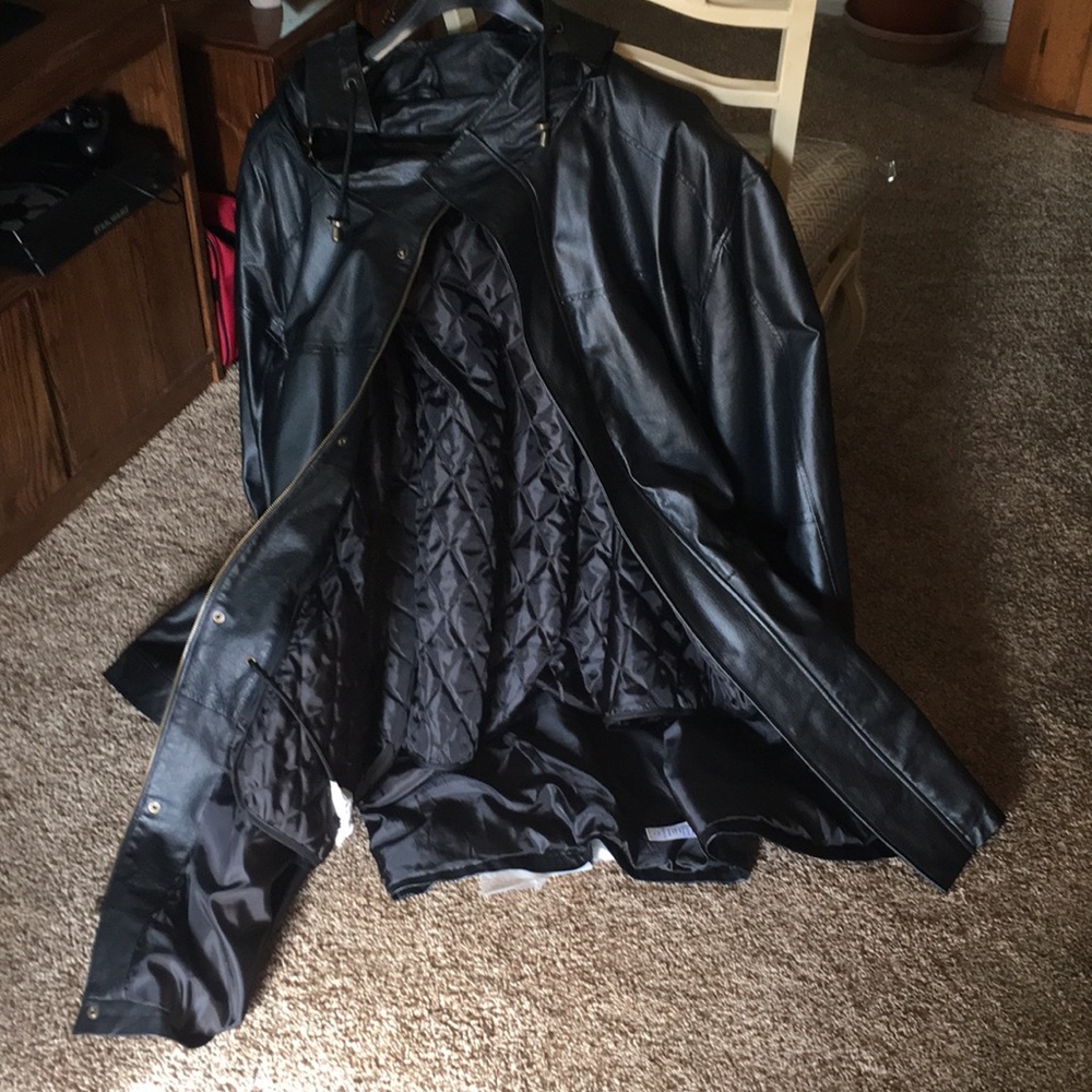 NWOT Men’s black leather size 8xl brand new